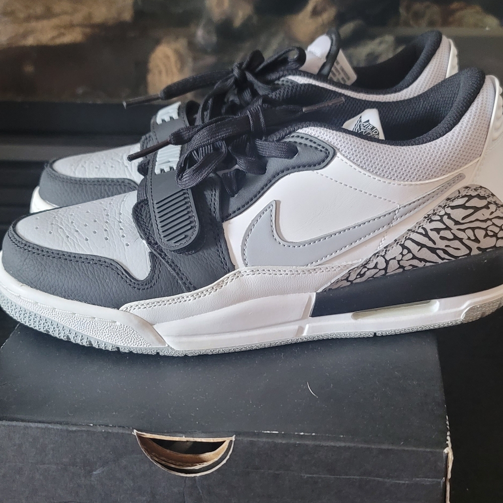 Nike Air Jordan Legacy 312 Low (GS) White/Black-Wolf Grey